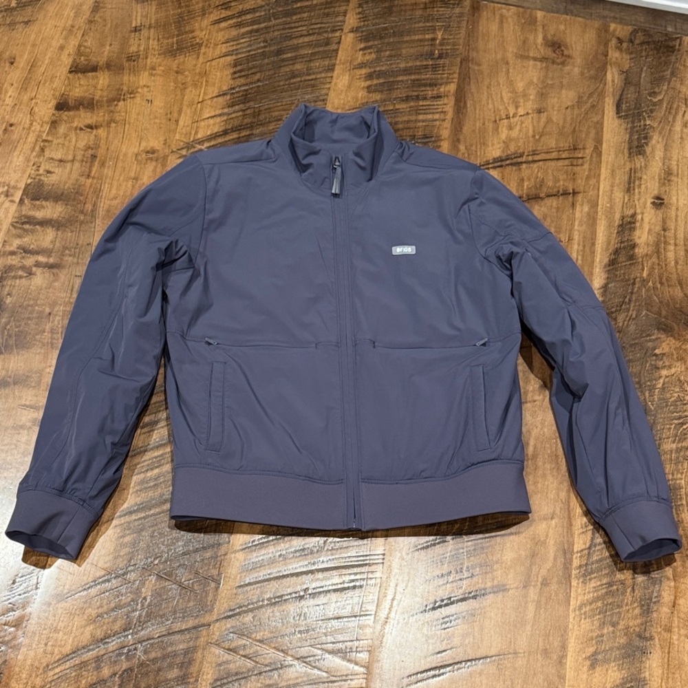 FIGS charcoal on-shift float bomber Jacket S